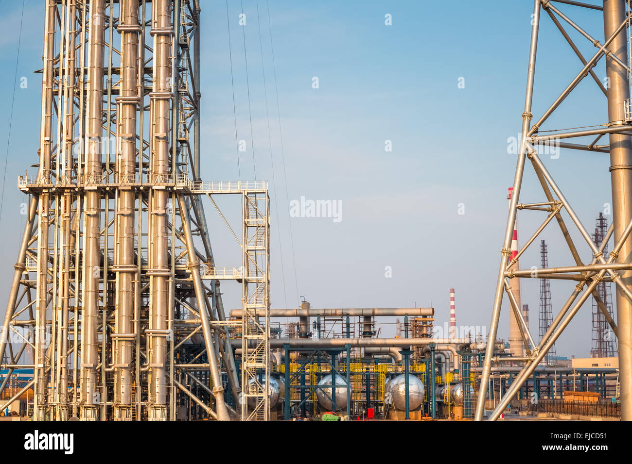 Espansione dell'impianto petrolchimico closeup Foto Stock
