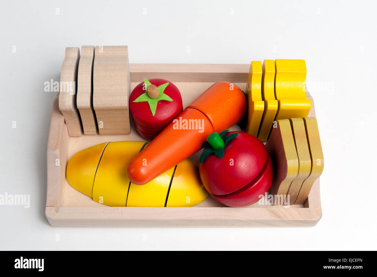Giocattoli di legno in forma di cibo Foto Stock