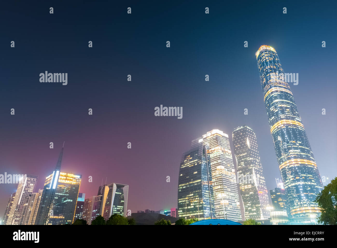 Guangzhou quartiere finanziario di notte Foto Stock