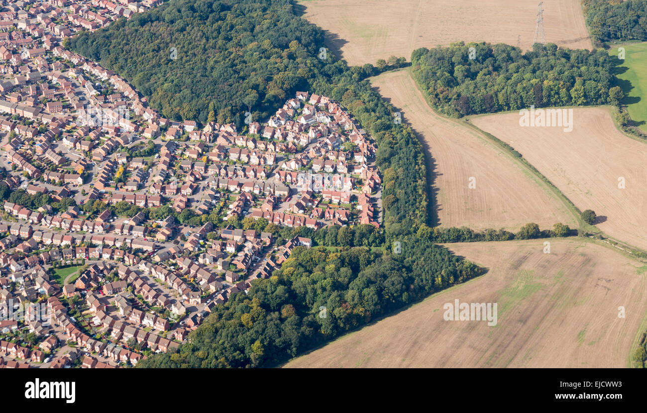 La crescita incontrollata di suburbana vicino a Luton, Inghilterra Foto Stock
