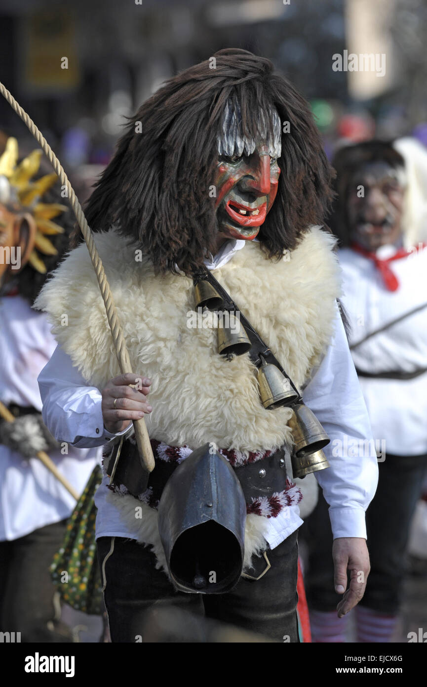 In legno storici maschera alla sfilata di carnevale Foto Stock