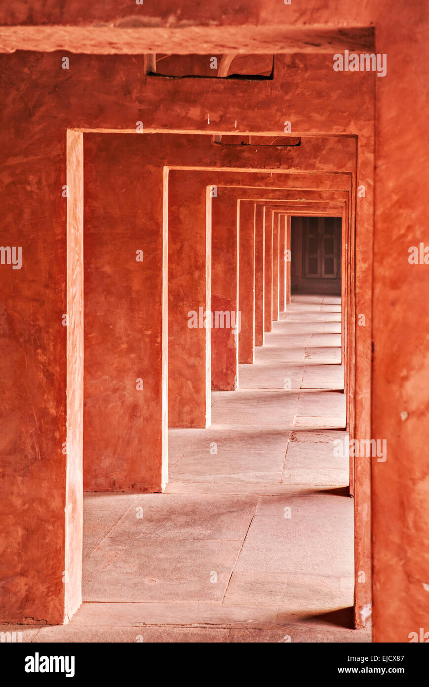Passaggio arcuato in Charbagh, o Giardini Mughal Foto Stock