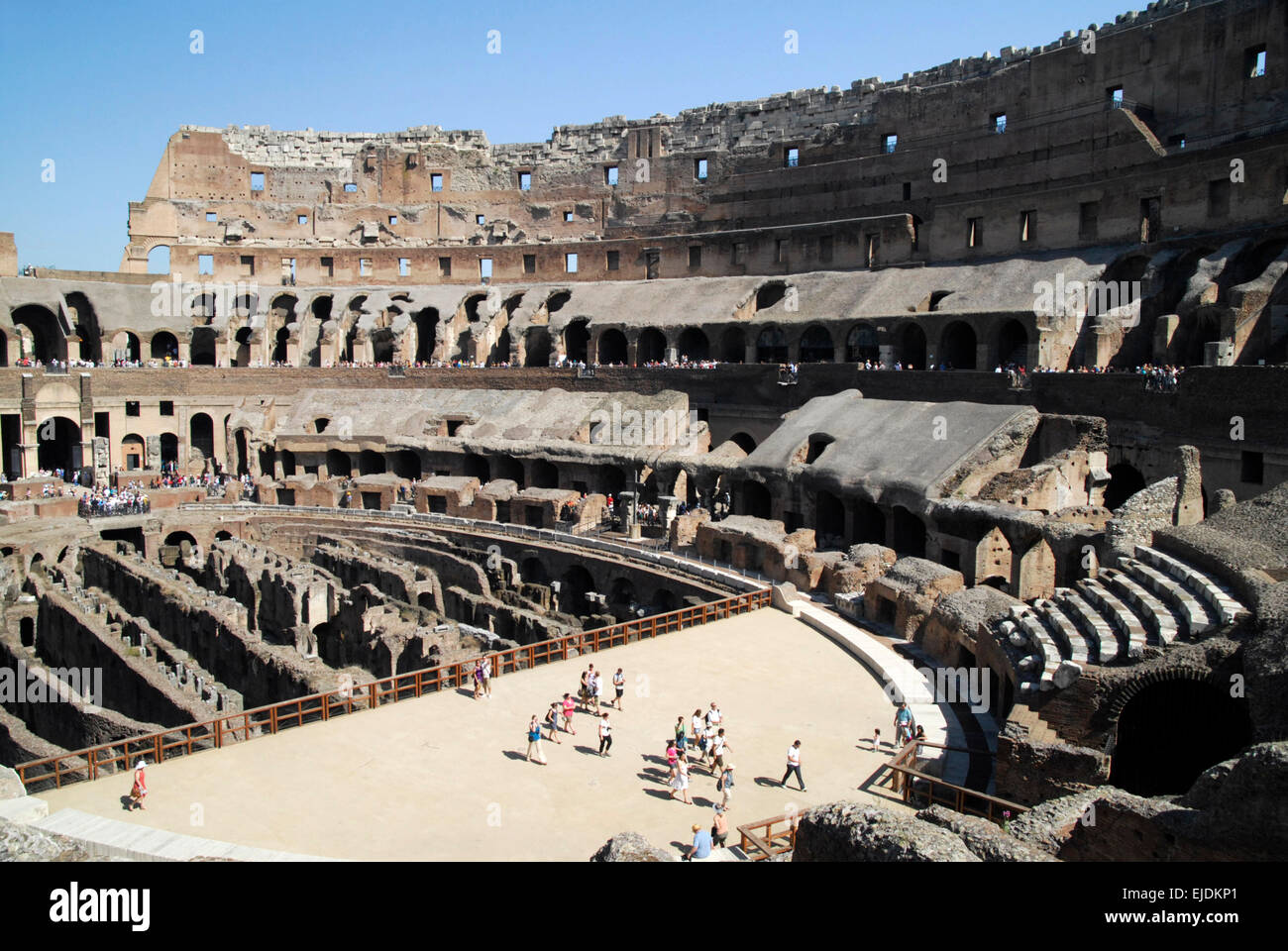 Interno del Colosseo a Roma Foto Stock