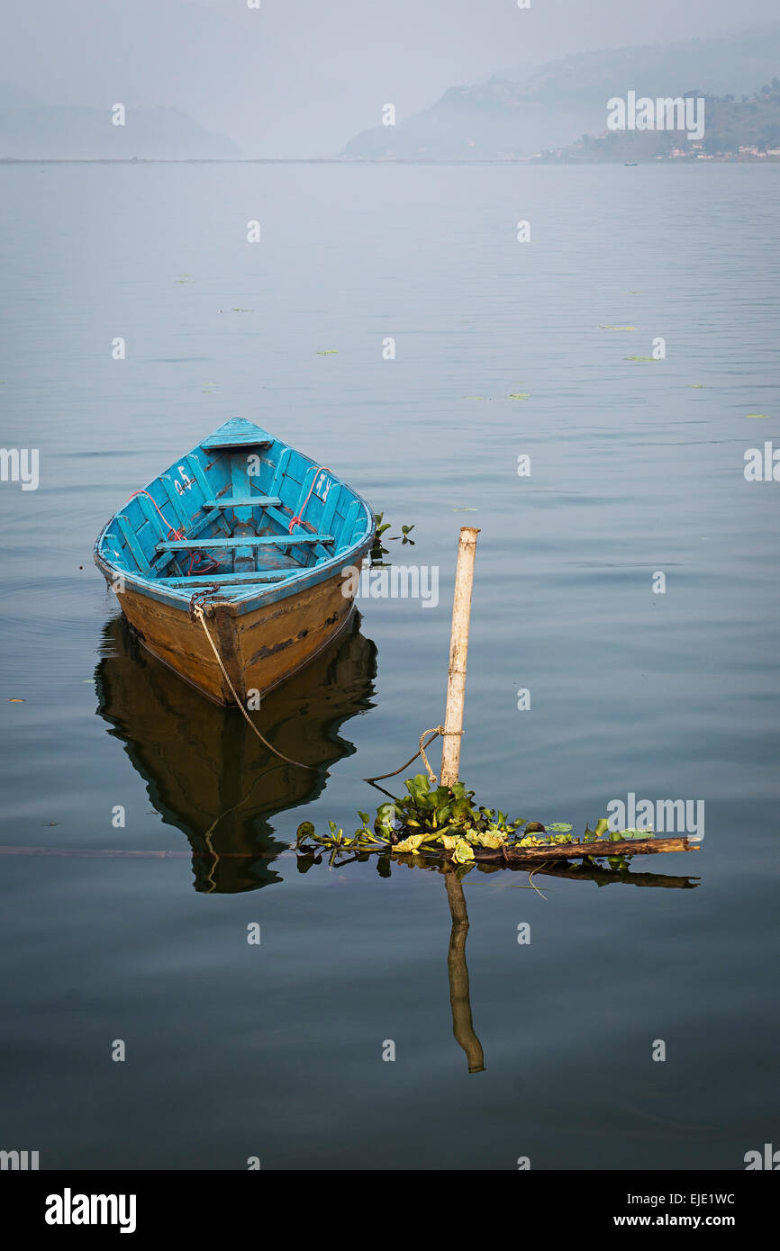 Affitto barche nel lago Phewa, Pokhara, Nepal Foto Stock