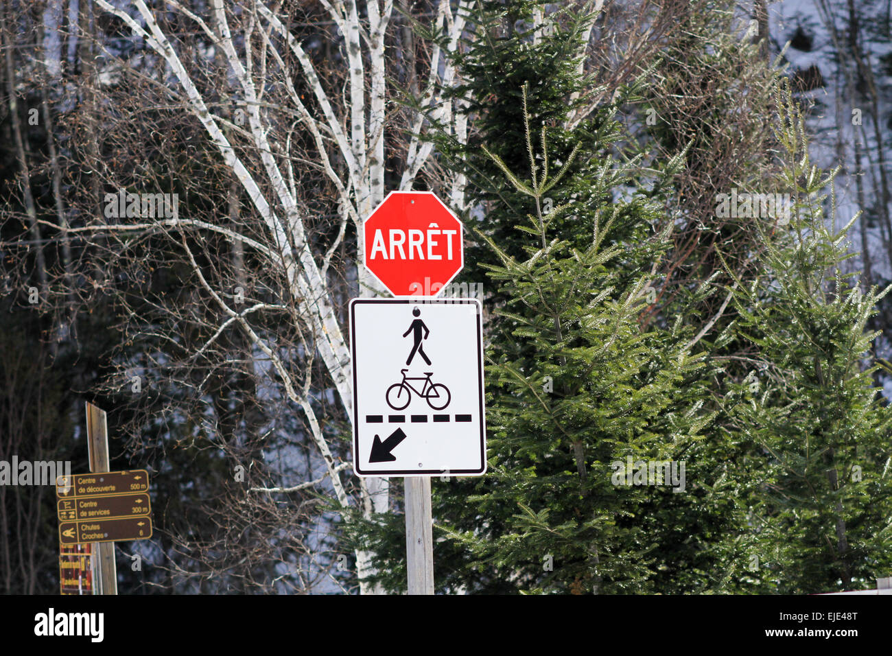 La segnaletica stradale in Mont-Tremblant National Park, Quebec. Foto Stock