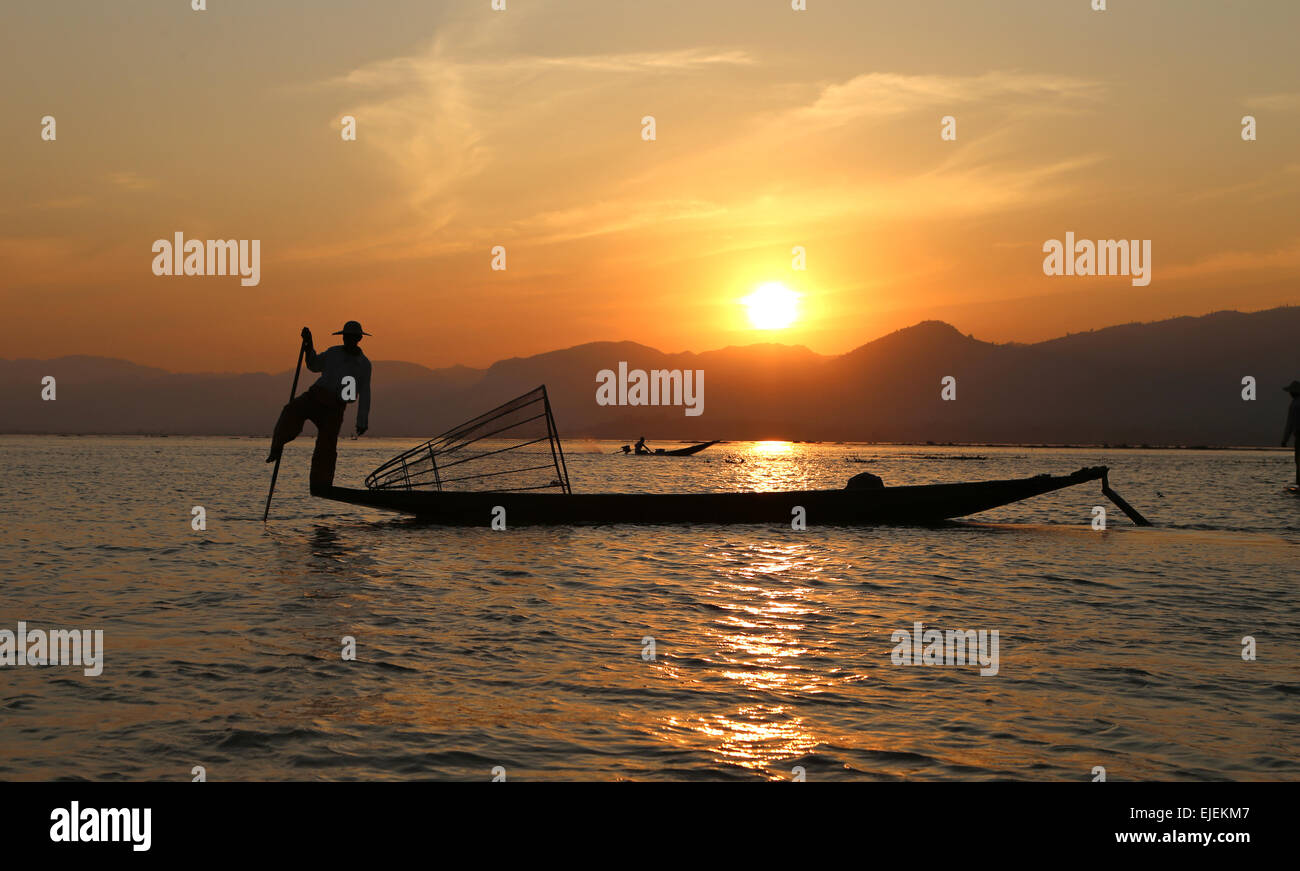 Pescatore tradizionali, Lago Inle Foto Stock