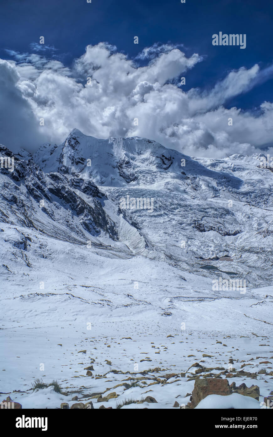 Vista panoramica di alta altitudine sud americana Ande del Perù, Ausangate Foto Stock