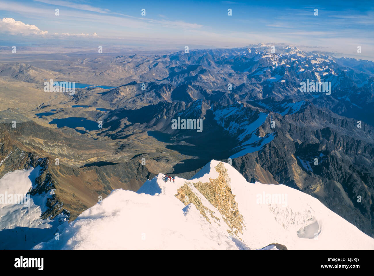 Vista mozzafiato dalla cima di Huayna Potosi montagna in Bolivia Foto Stock