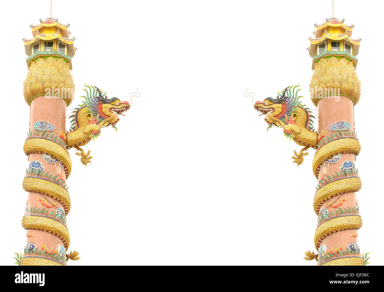 Stile cinese dragon statua isolare lo sfondo bianco. Foto Stock