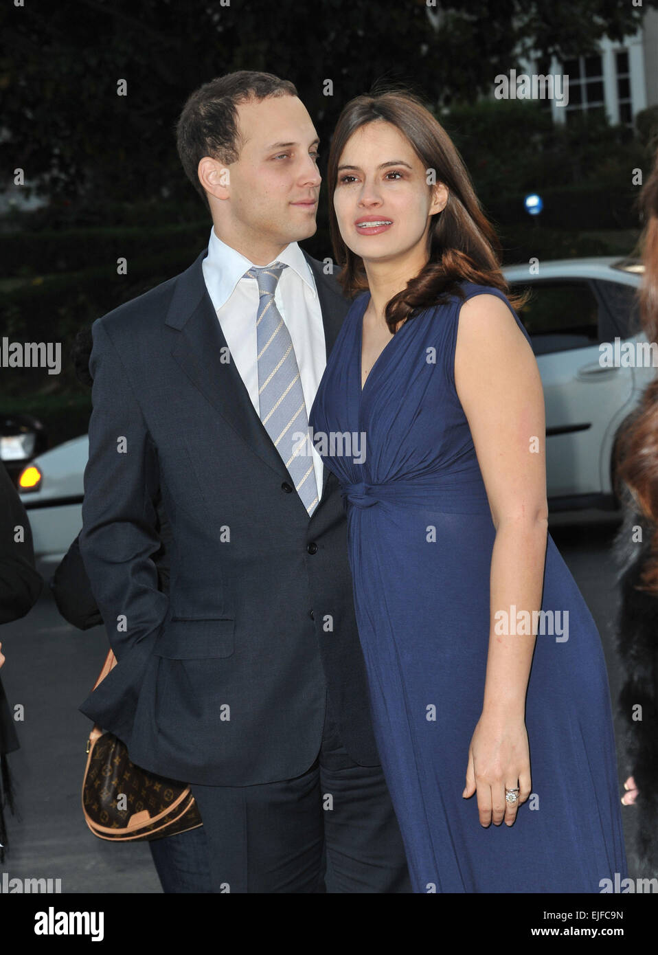 LOS ANGELES, CA - Aprile 23, 2013: Lord Frederick Windsor & attrice moglie Sophie Winkleman presso la parte del lancio per BritWeek 2013 presso la residenza del British Console Generale a Los Angeles. Foto Stock