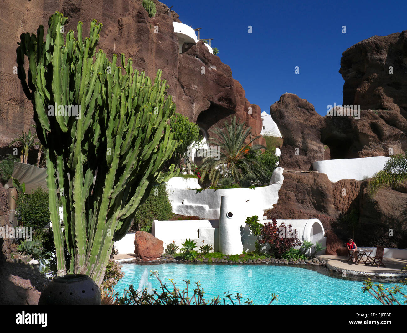 LagOmar casa lago e motivi costruito nella collina a Nazaret Lanzarote isole Canarie Spagna Foto Stock