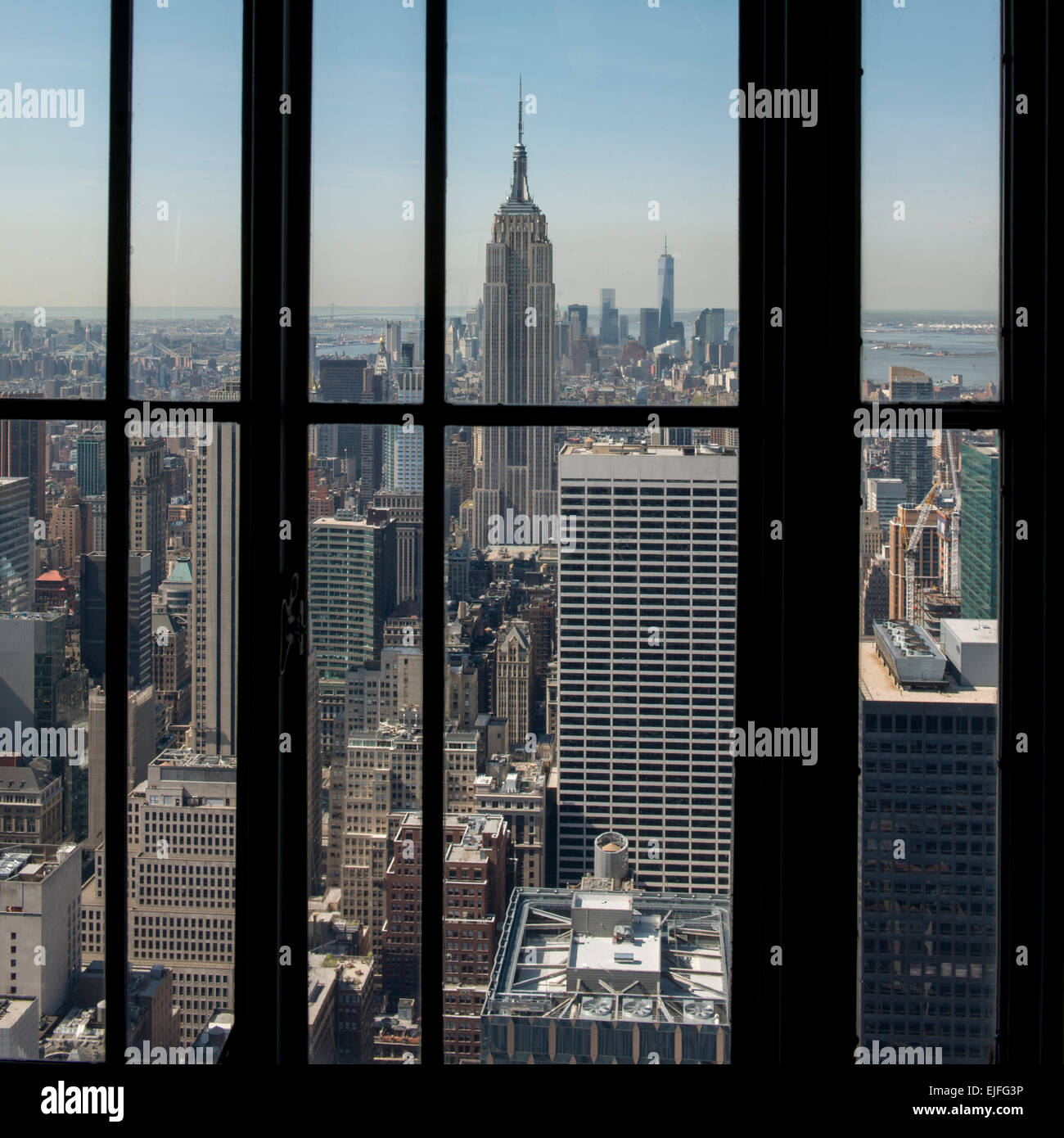 Vista della città dalla cima della Roccia Observation Deck, Midtown Manhattan, a New York City, nello Stato di New York, Stati Uniti d'America Foto Stock