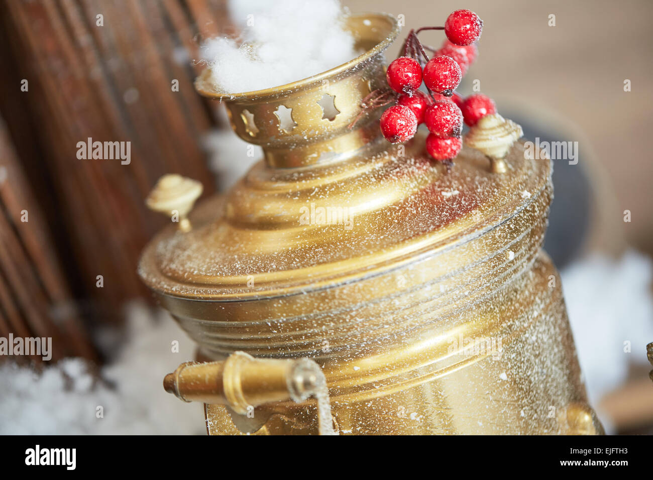 Golden samovar, rowan neve Foto Stock