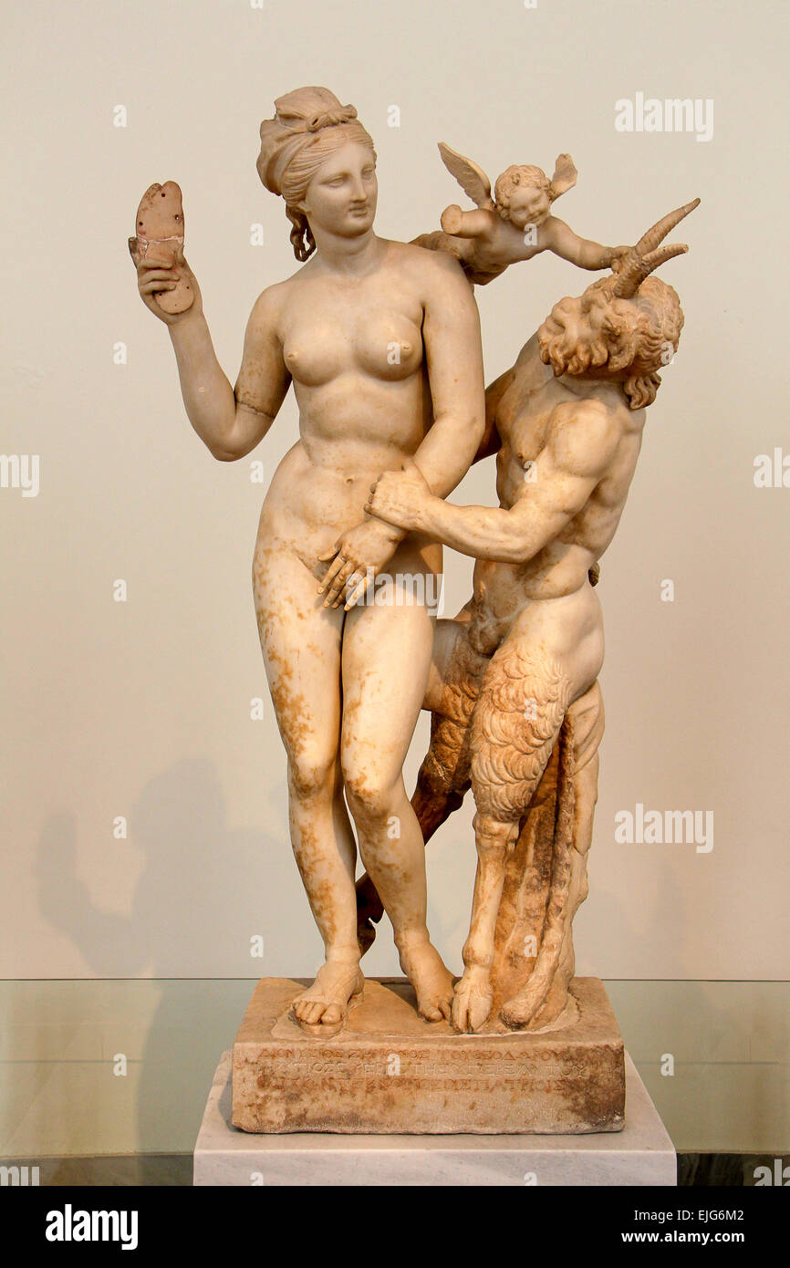 Grecia Atene Museo Archeologico Nazionale Afrodite ed Eros Pan Foto Stock