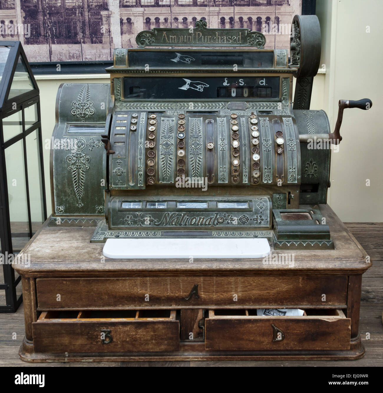 Un vecchio meccanico di un registratore di cassa o cassa, realizzato intorno al 1910 dalla National Cash Register Azienda Foto Stock