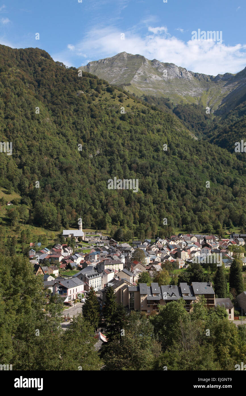 Aullo les Bains un villaggio termale attraente anche per camminare e sciare Foto Stock