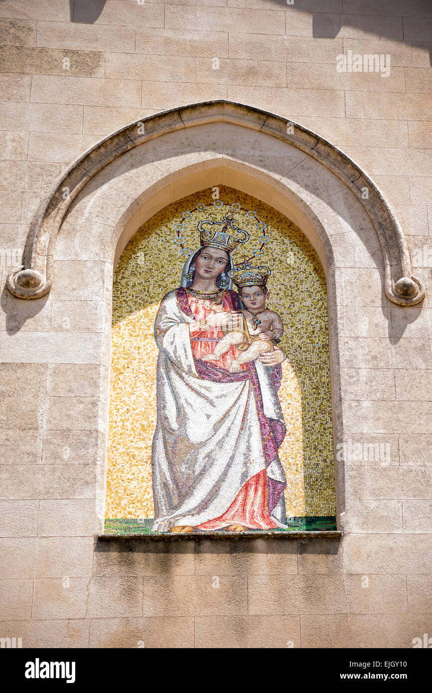 Mosaico della Vergine Maria e il bambino Gesù sulla Chiesa di Cefalù Piazza del Duomo la Sicilia Foto Stock