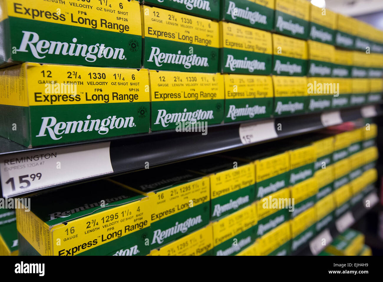 Troy, Michigan - munizioni in vendita presso il campo & vapore all'aperto store. Foto Stock