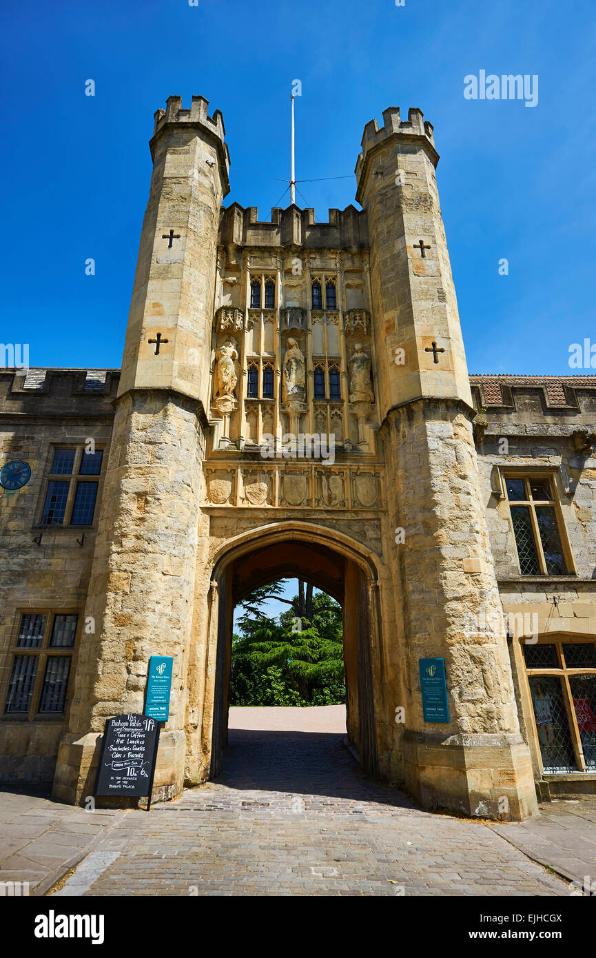 Casa di gate dei pozzetti medievale Cattedrale costruita nei primi inglese in stile gotico in 1175, Wells Somerset, Inghilterra Foto Stock