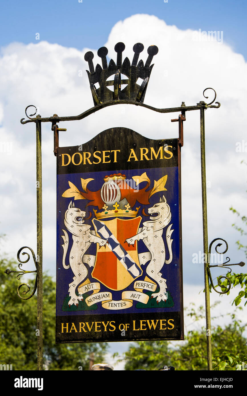 Il Dorset Arms pub segno, Withyham, Sussex, Inghilterra Foto Stock