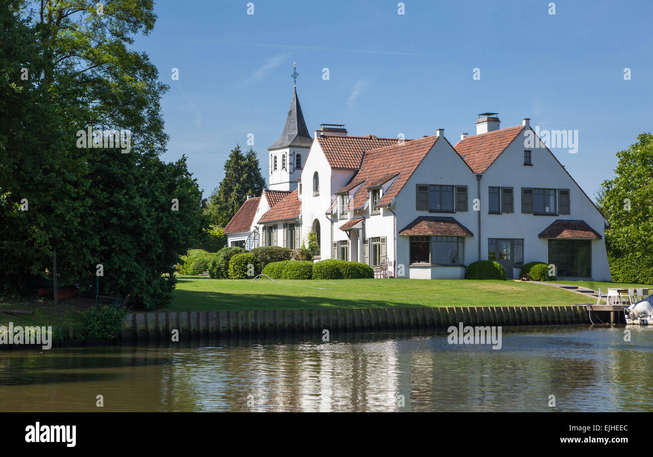 Riverfront house sulla Schelda vicino a Gand, Belgio Foto Stock