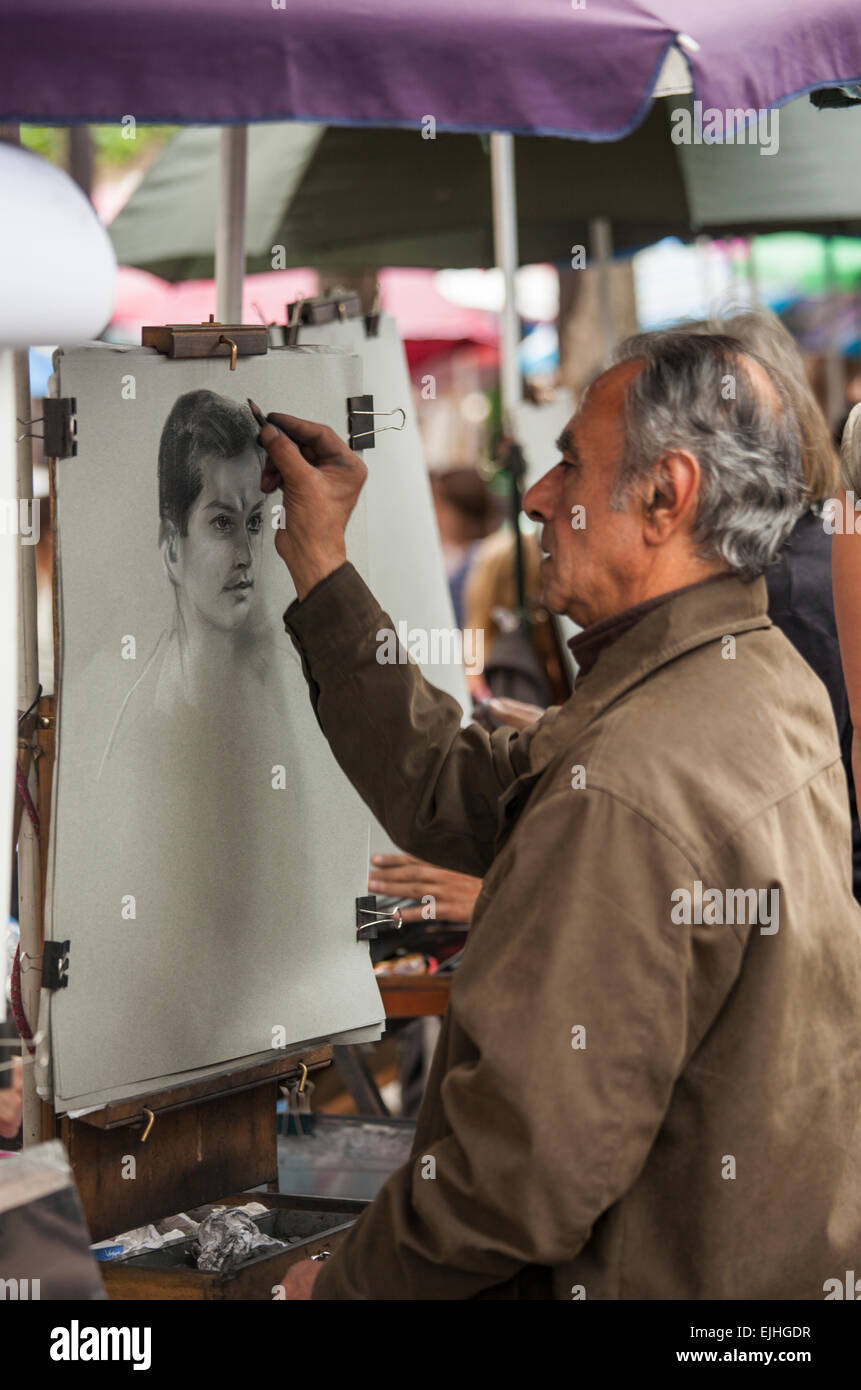 Pittore di strada nella Place du Tertre, Montmartre, Parigi, Francia Foto Stock