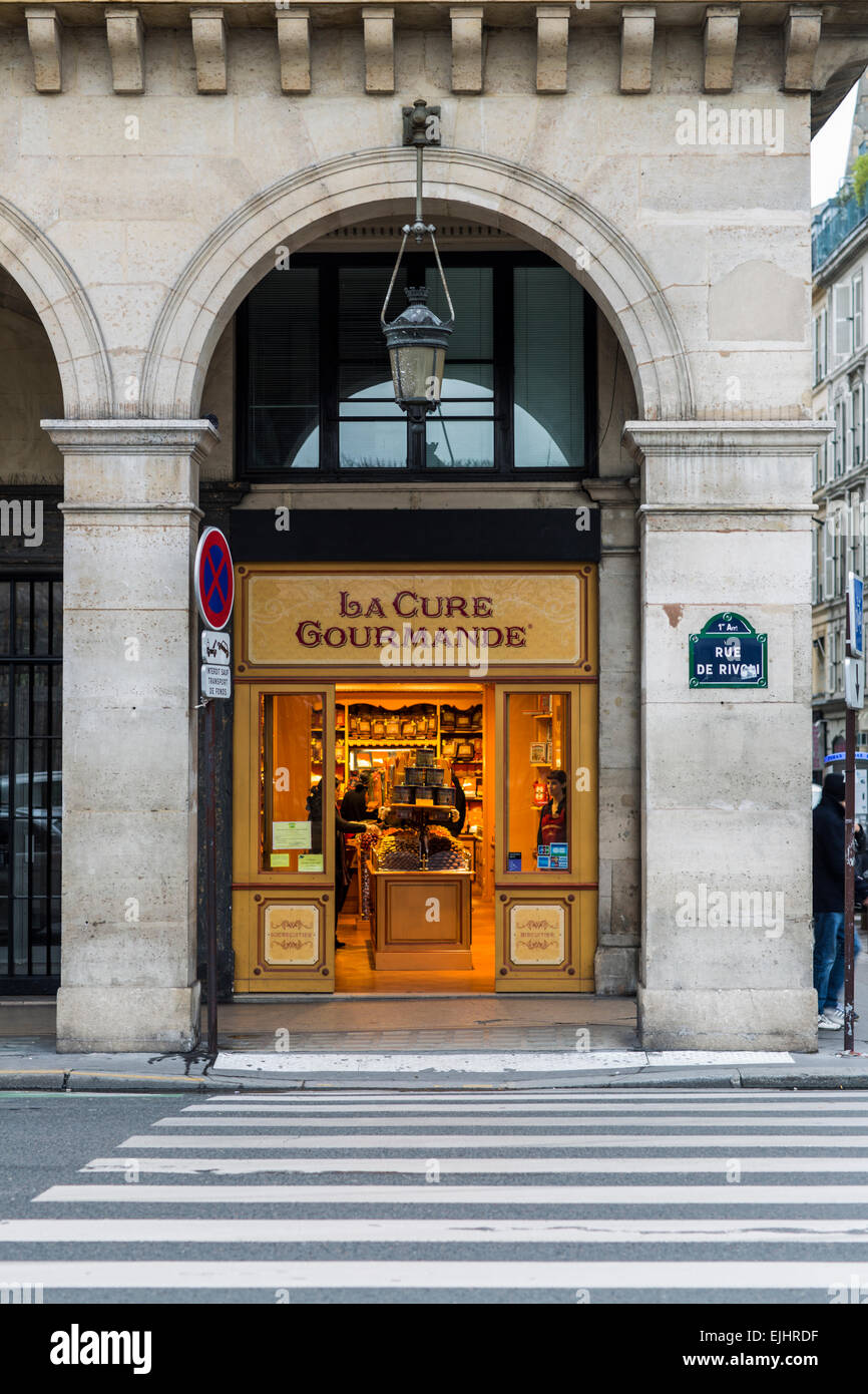 La Cure Gourmande negozio di cioccolato su Rue de Rivoli, Paris, Francia Foto Stock