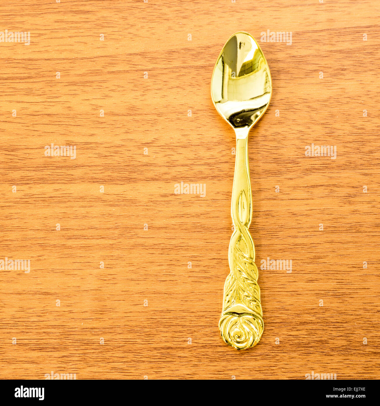 Cucchiaio d'oro immagini e fotografie stock ad alta risoluzione - Alamy