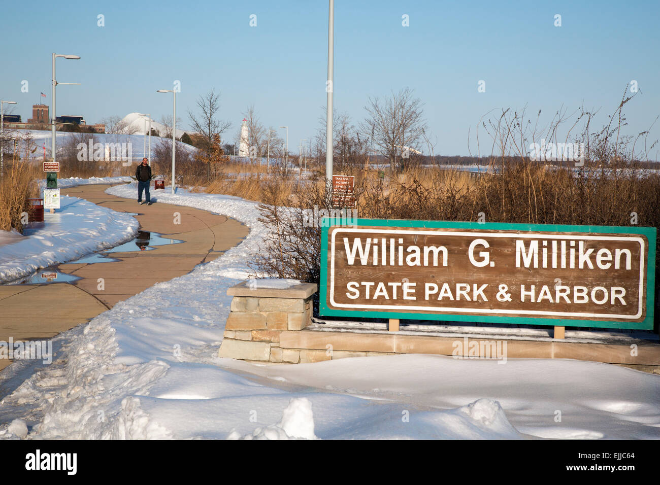 Detroit, Michigan - William G. Milliken parco dello stato d'inverno. Il parco si trova nel centro della città, lungo il Fiume Detroit. Foto Stock