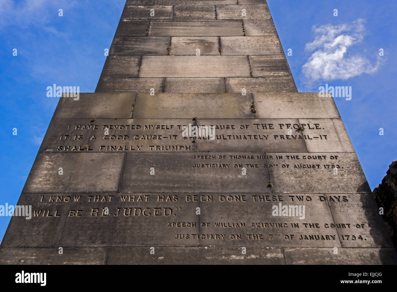 Parte dell'iscrizione sulla base della politica monumento martiri nel vecchio Calton Sepoltura su Calton Hill, Edimburgo. Foto Stock