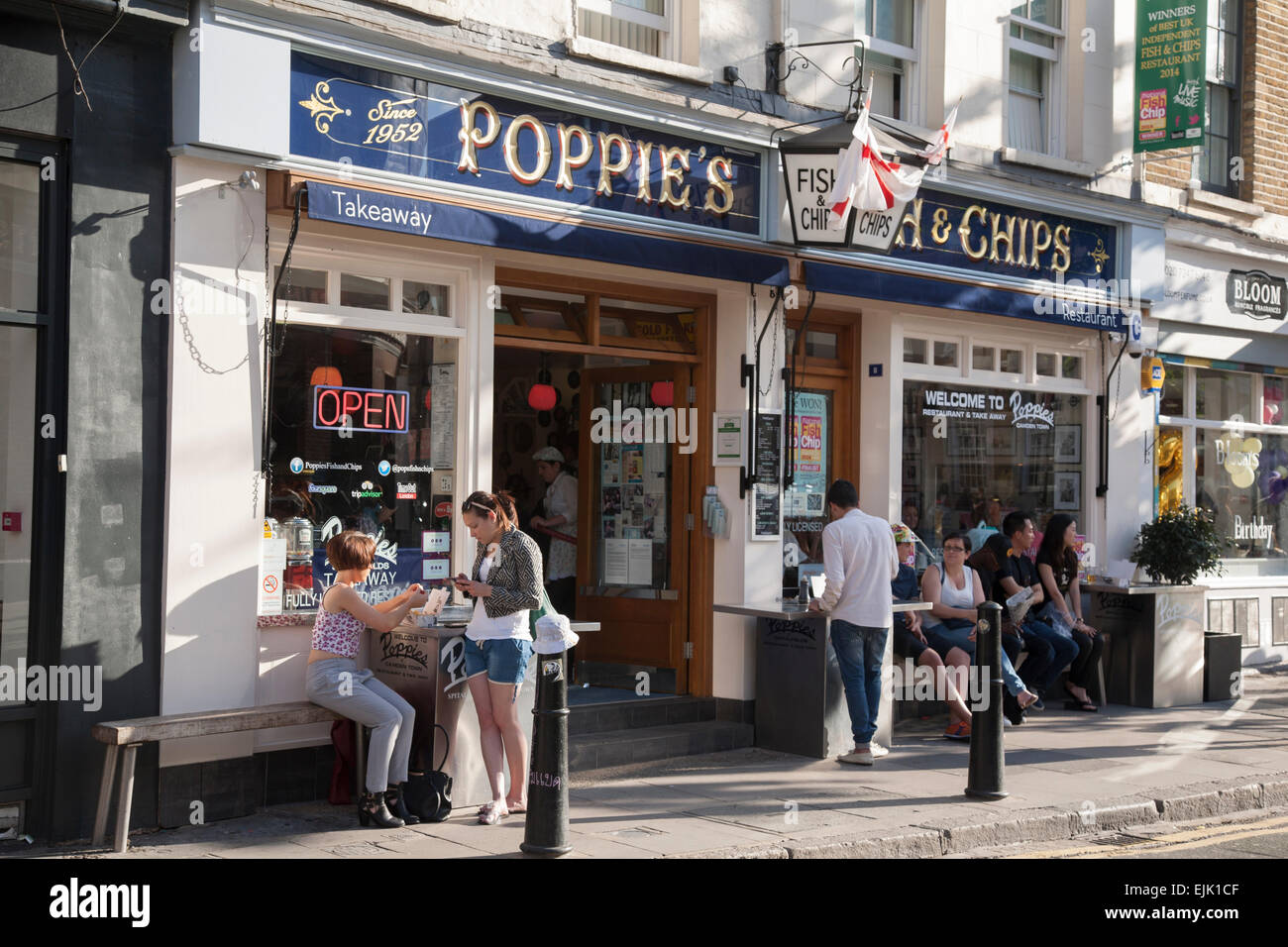 Poppie's Fish e Chip Shop, Hanbury Street, Spitalfields, Shoreditch, London, England, Regno Unito Foto Stock