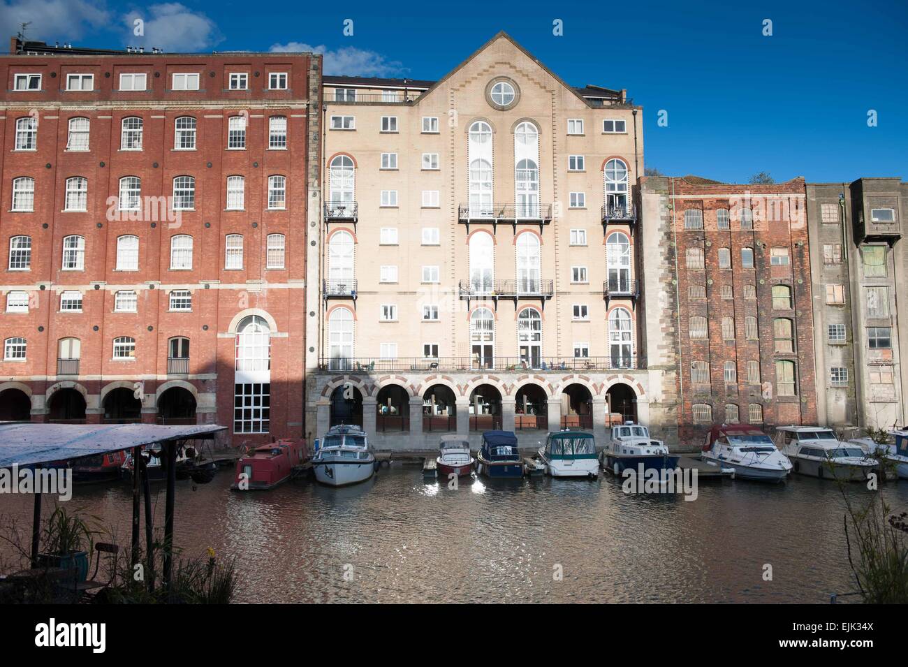 Riverfront edifici sul fiume Avon nel centro città di Bristol Foto Stock