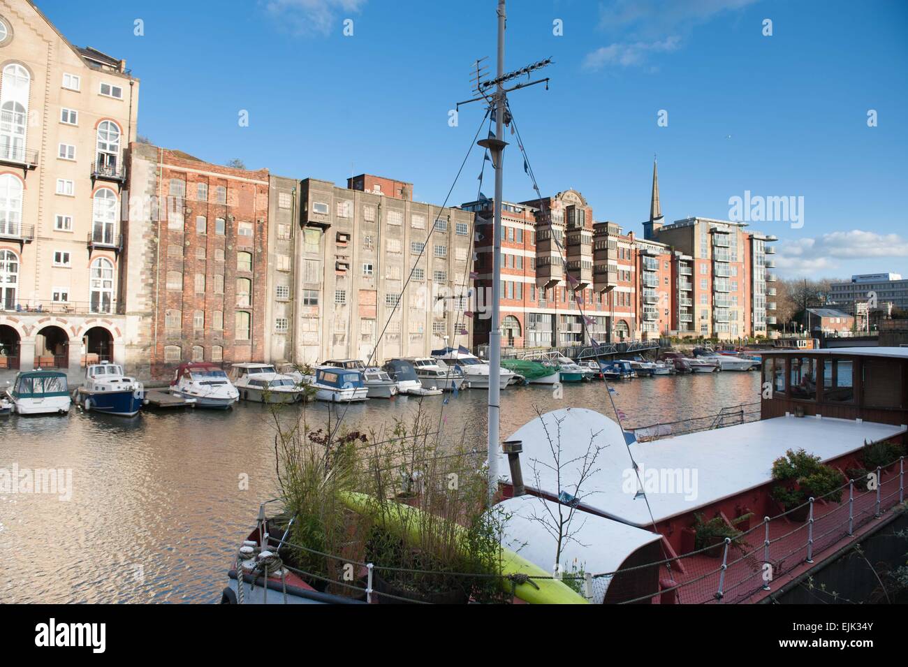 Riverfront edifici sul fiume Avon nel centro città di Bristol Foto Stock