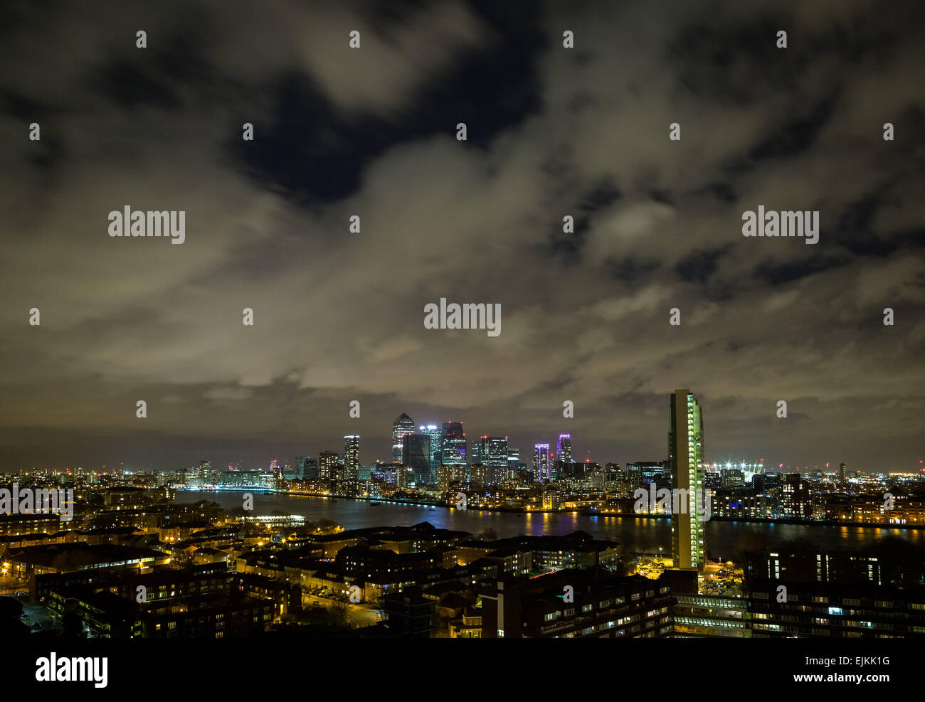 Londra, Regno Unito. 28 marzo, 2015. Ora Pre-Earth Lights Out su Londra City Credit: Guy Corbishley/Alamy Live News Foto Stock