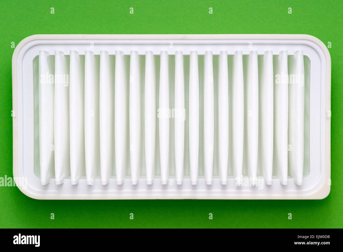 Pulire il veicolo bianco filtro su sfondo verde Foto Stock