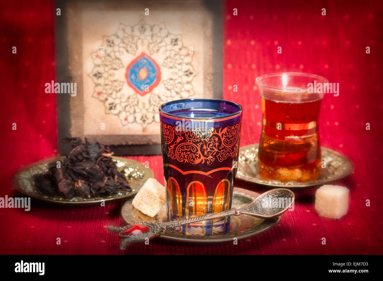 Hibiscus tea è araba tradizionale bevanda calda Foto Stock