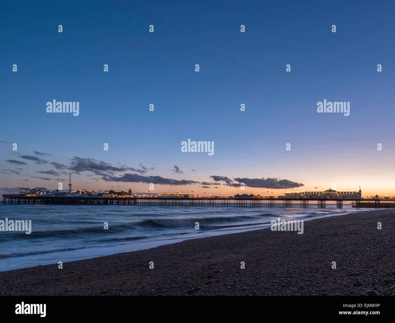 Il Brighton Pier tramonto, ora d'Oro Foto Stock
