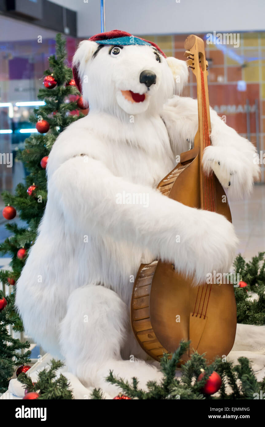 ORENBURG - 6 Dicembre: anno nuovo orso polare in Armada 6 dicembre 2014 in ORENBURG, Orenburg regione, la Russia. Foto Stock