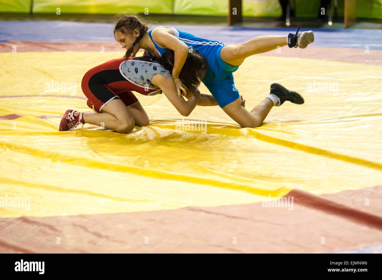 ORENBURG, regione di Orenburg, Russia, 18 gennaio, 2014 anno. Concorsi sul wrestling. Fighter ragazze Foto Stock