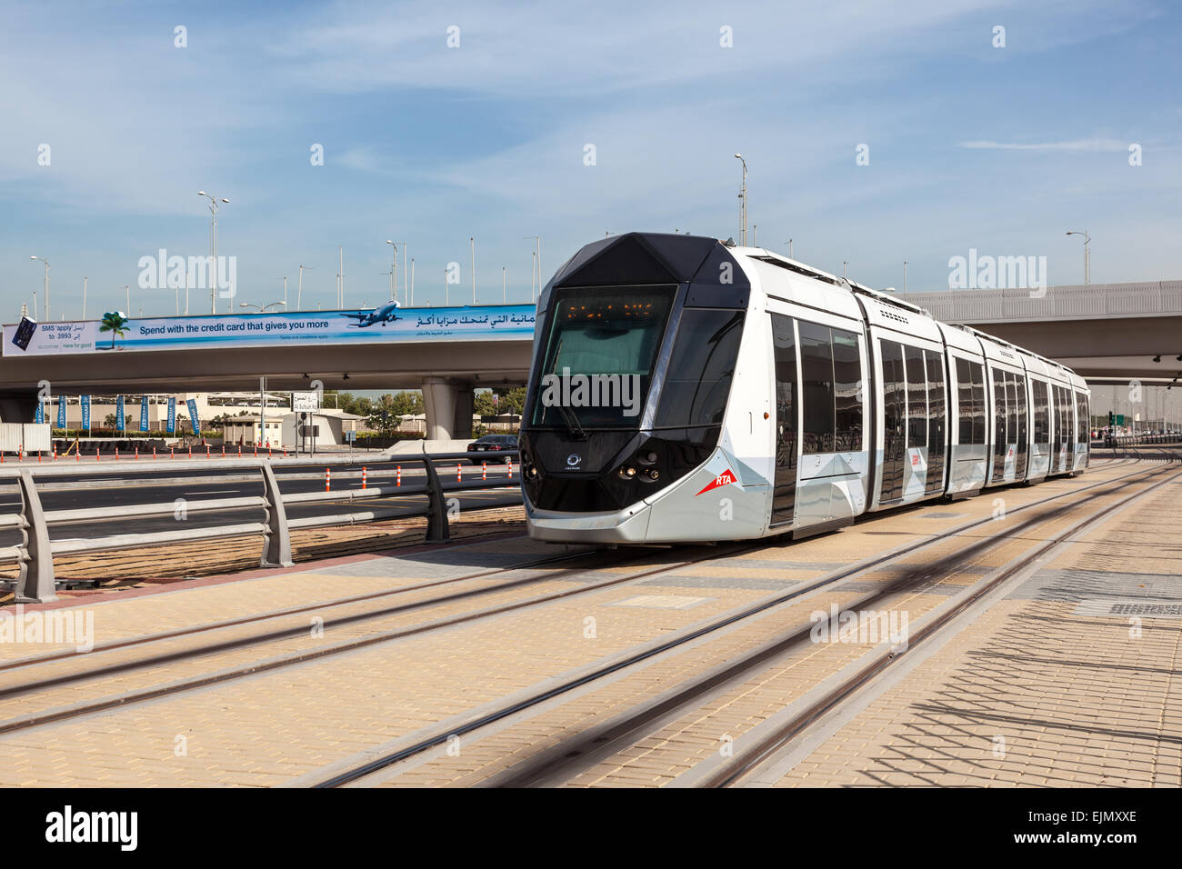 Nuovo servizio di tram nella città di Dubai. Dicembre 16, 2014 in Dubai Emirati Arabi Uniti Foto Stock