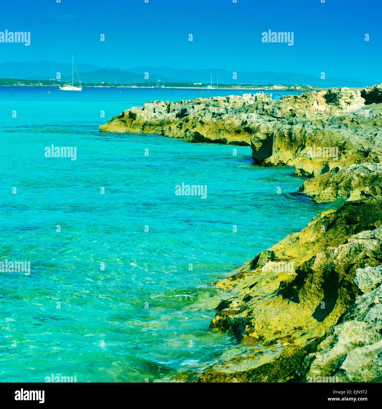 Foto di Ses Illetes costa in Formentera, isole Baleari, Spagna, con un effetto retrò Foto Stock