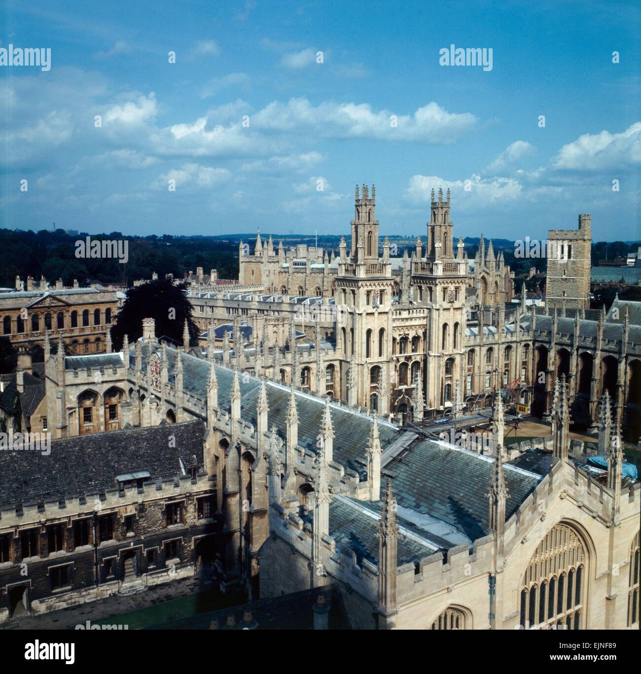 Una veduta aerea di tutte le anime College di Oxford, 1973. Foto Stock