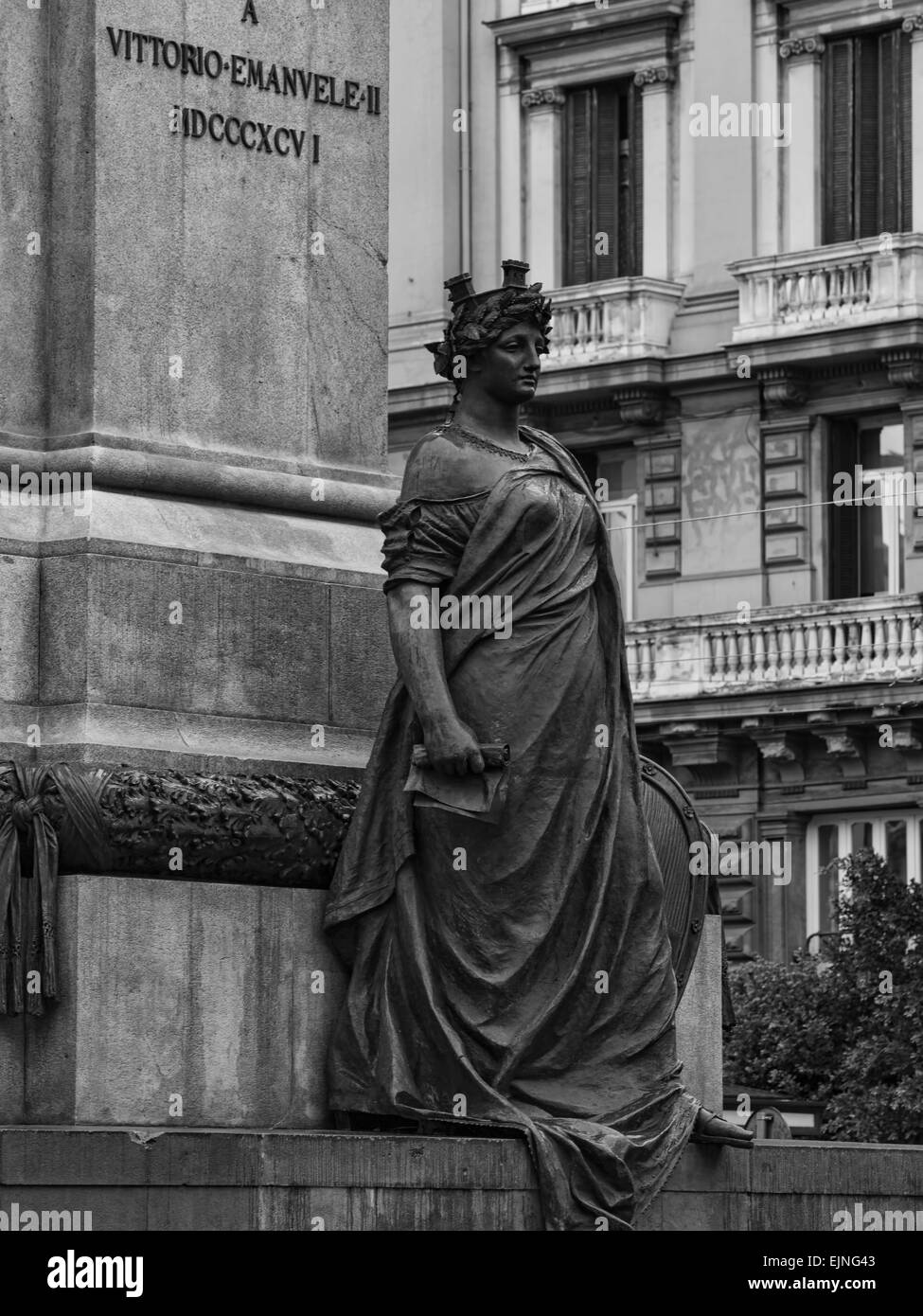 Napoli, Italia monumento a Vittorio Emanuele statua Foto Stock