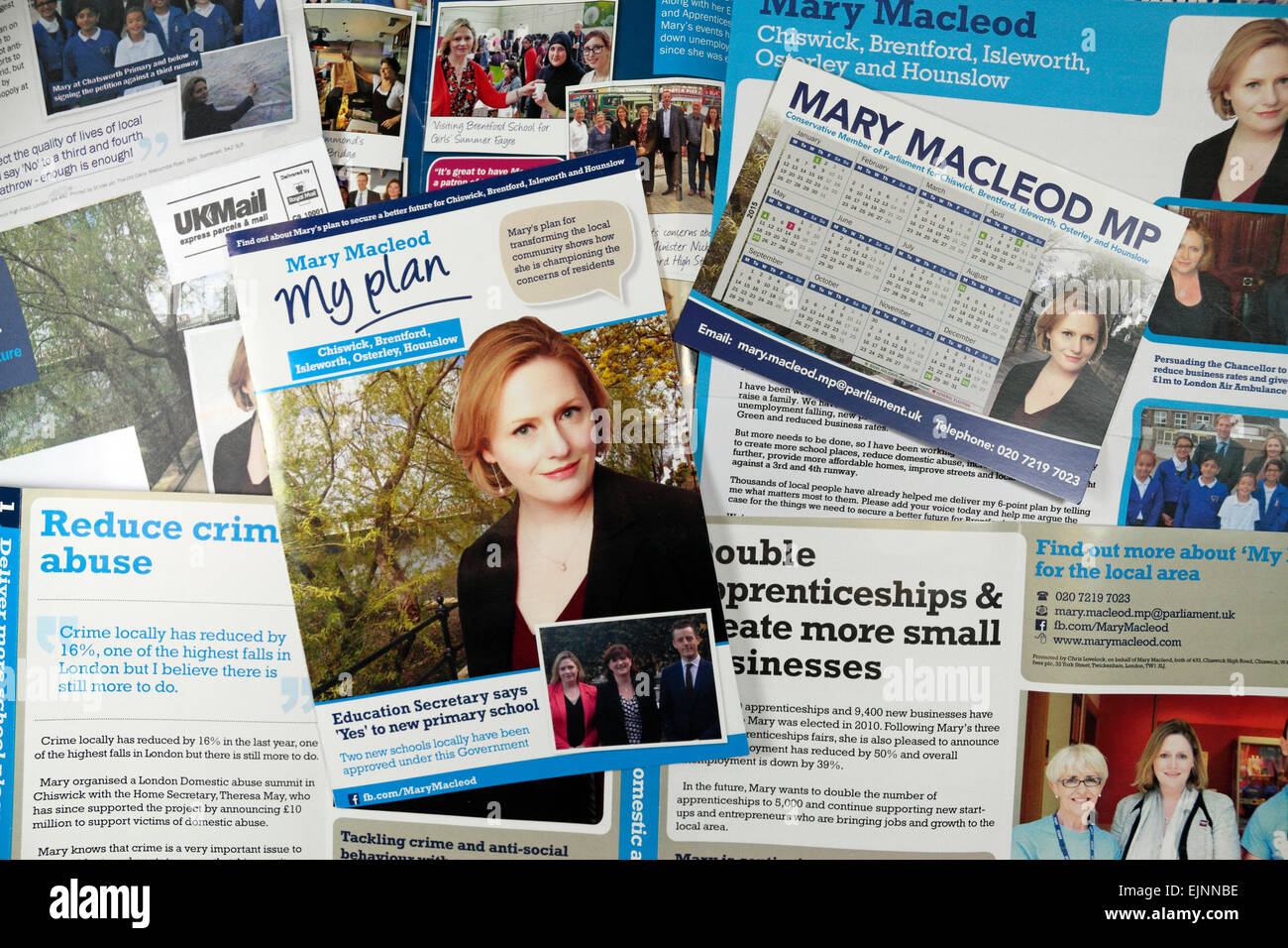 Partito conservatore letteratura ricevuto in 20150 prima della campagna elettorale iniziato nel Brentford & Isleworth circoscrizione. Foto Stock