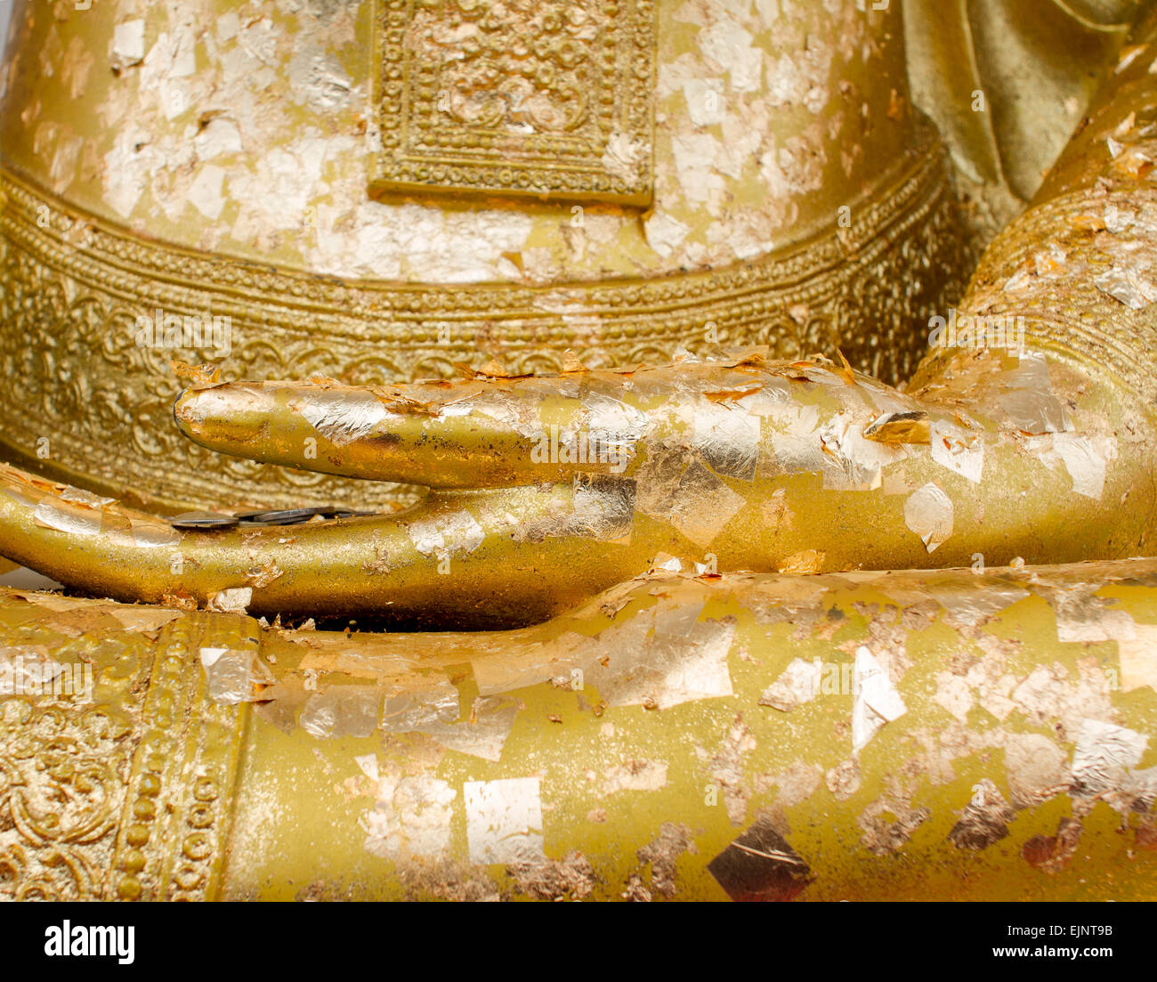Golden del buddha statua a mano Foto Stock