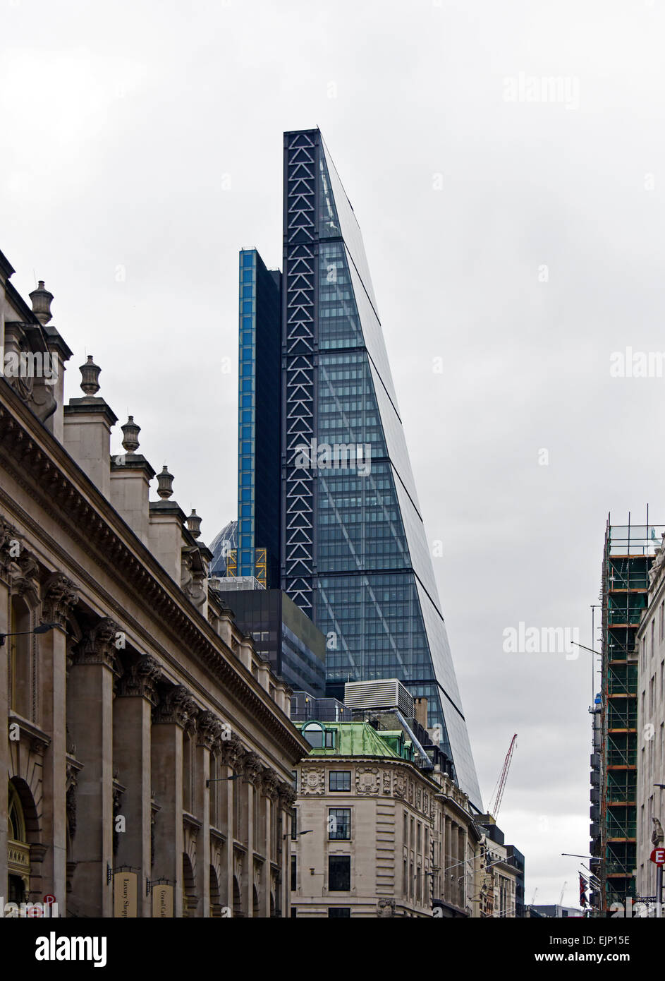 'L'Cheesegrater' 122 Leadenhall Street, City of London, England, Regno Unito, Europa. Foto Stock