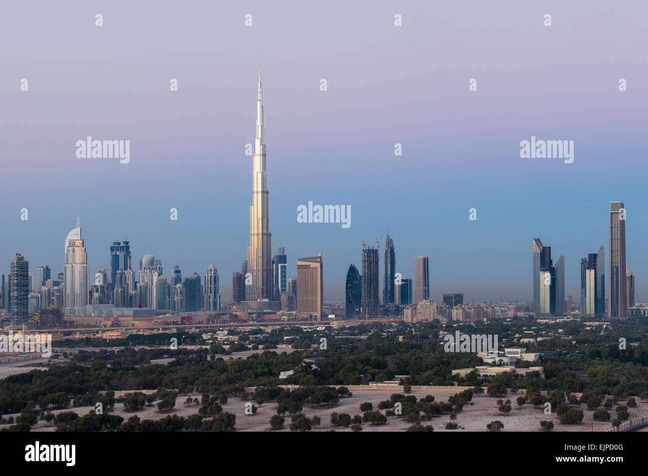 Skyline di Dubai e Burj Khalifa, architettura moderna e grattacieli Foto Stock