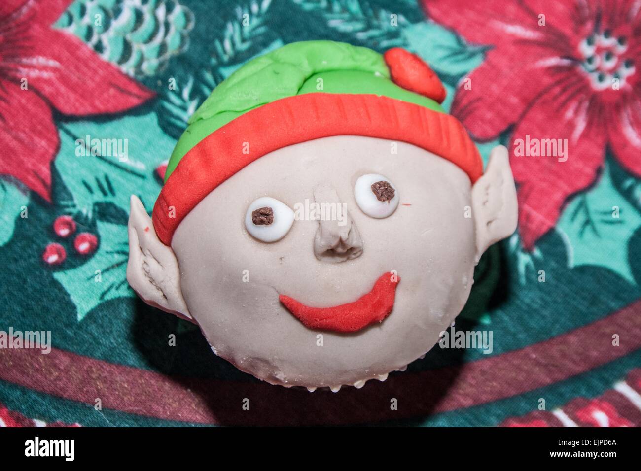 Natale Cupcake Elf Foto Stock