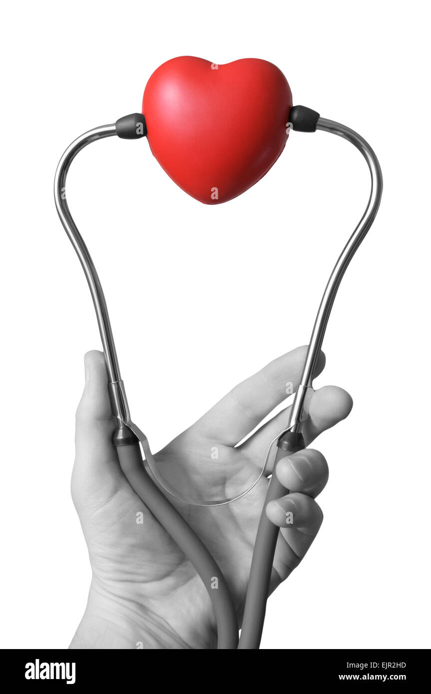 Maschio lato tenendo un cuore rosso e uno stetoscopio Foto Stock