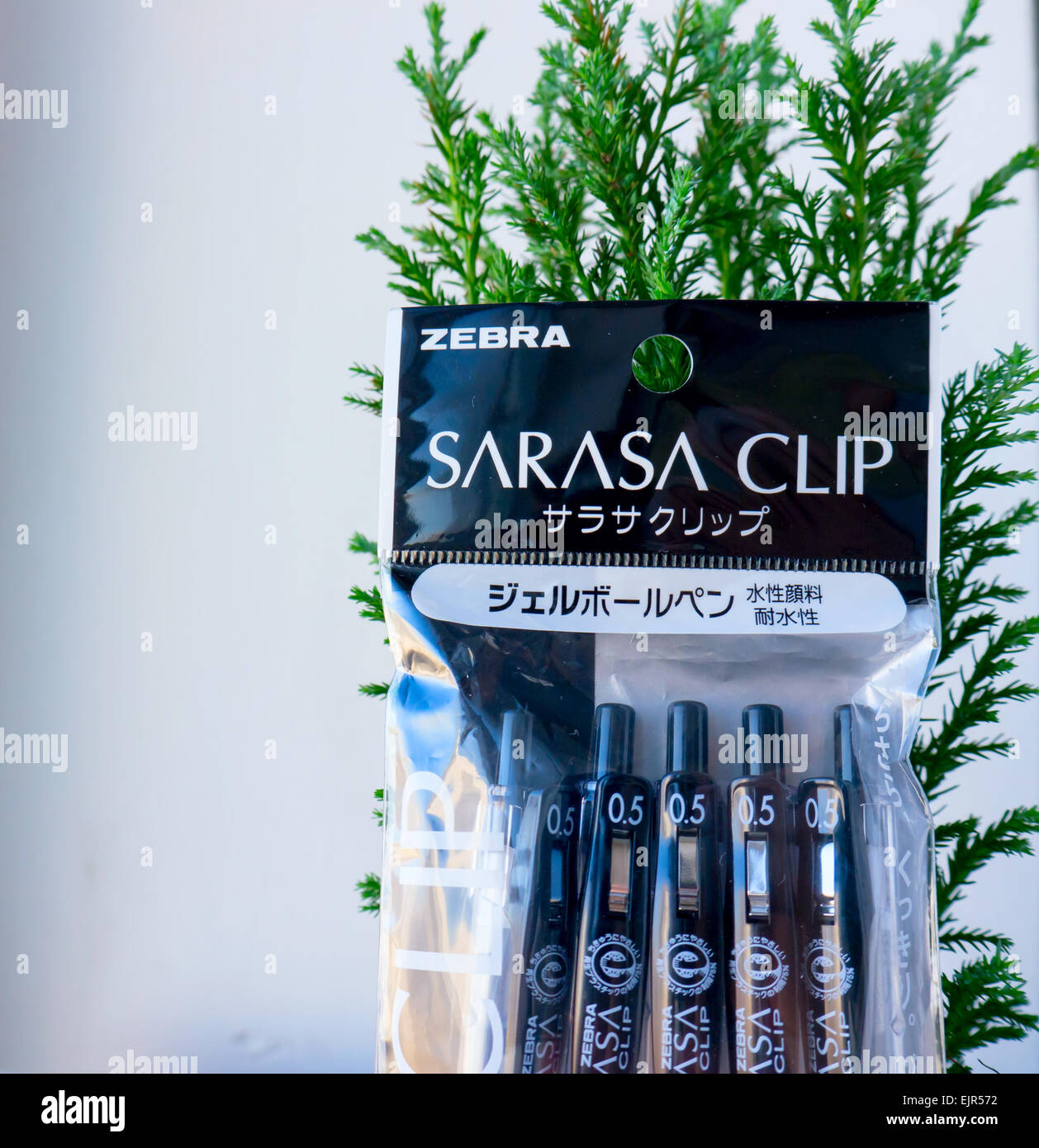GOMEL, Bielorussia - Febbraio 16, 2015: Matita ZEBRA SARASA CLIP. Foto Stock